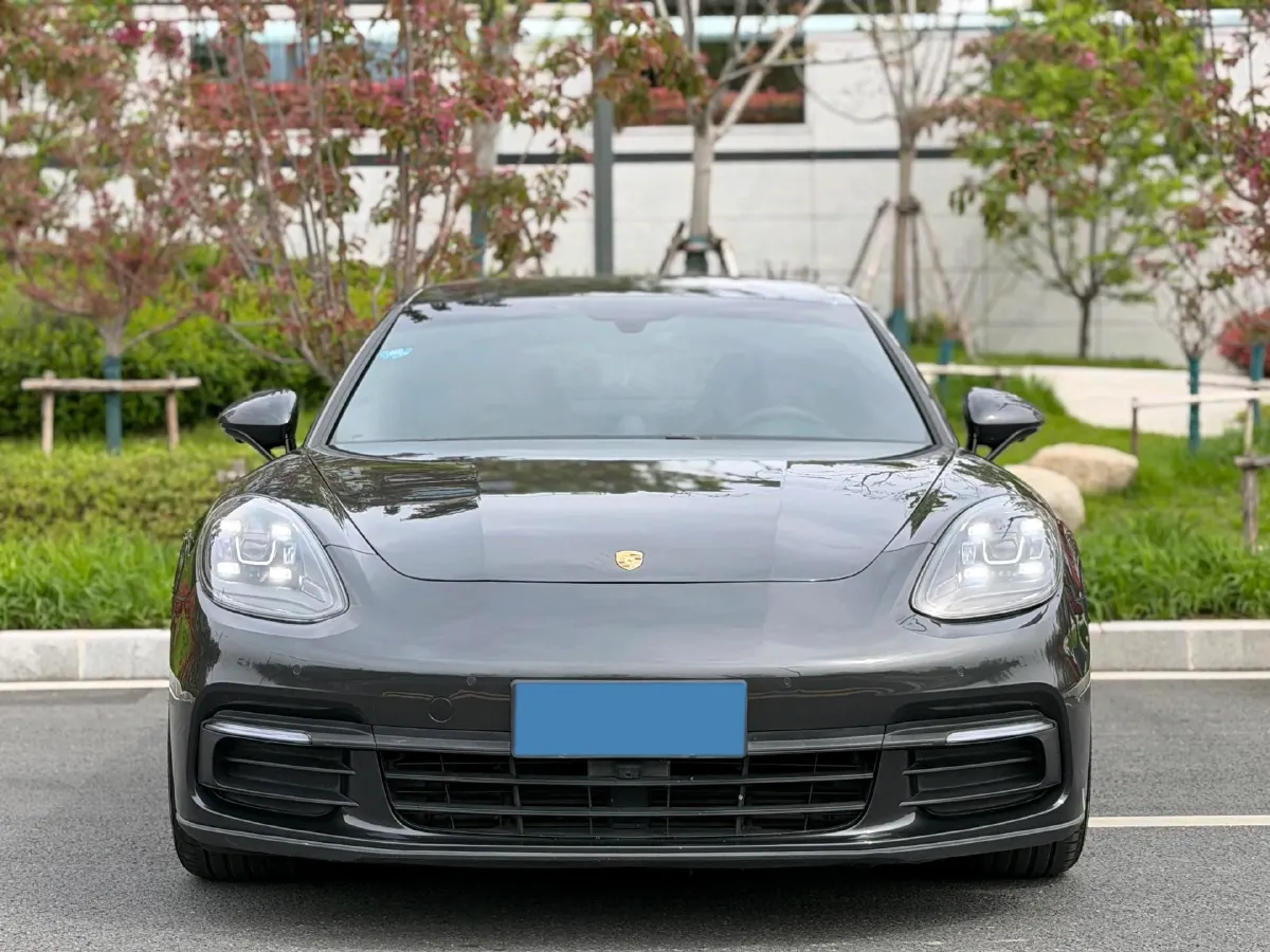 2017 BMW X6 3.0T 306HP L6 8AT,autocango,china used car exporter,china ev exporter,chinese used car exporter,chinese used ev exporter