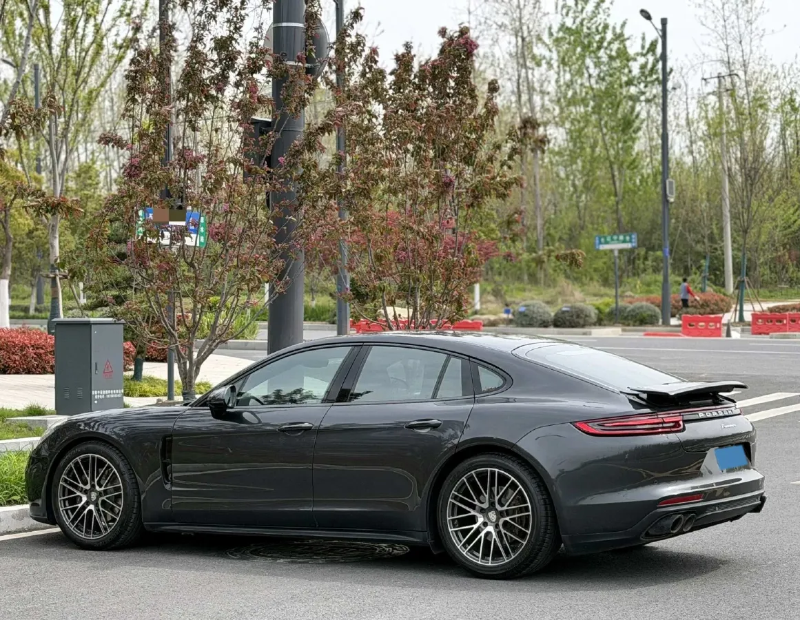 2017 BMW X6 3.0T 306HP L6 8AT,autocango,china used car exporter,china ev exporter,chinese used car exporter,chinese used ev exporter