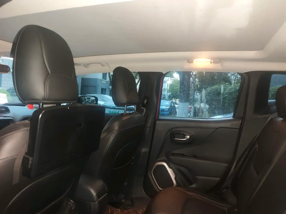 2018 Jeep Renegade 1.4T 150HP L4 7DCT,autocango,china used car exporter,china ev exporter,chinese used car exporter,chinese used ev exporter