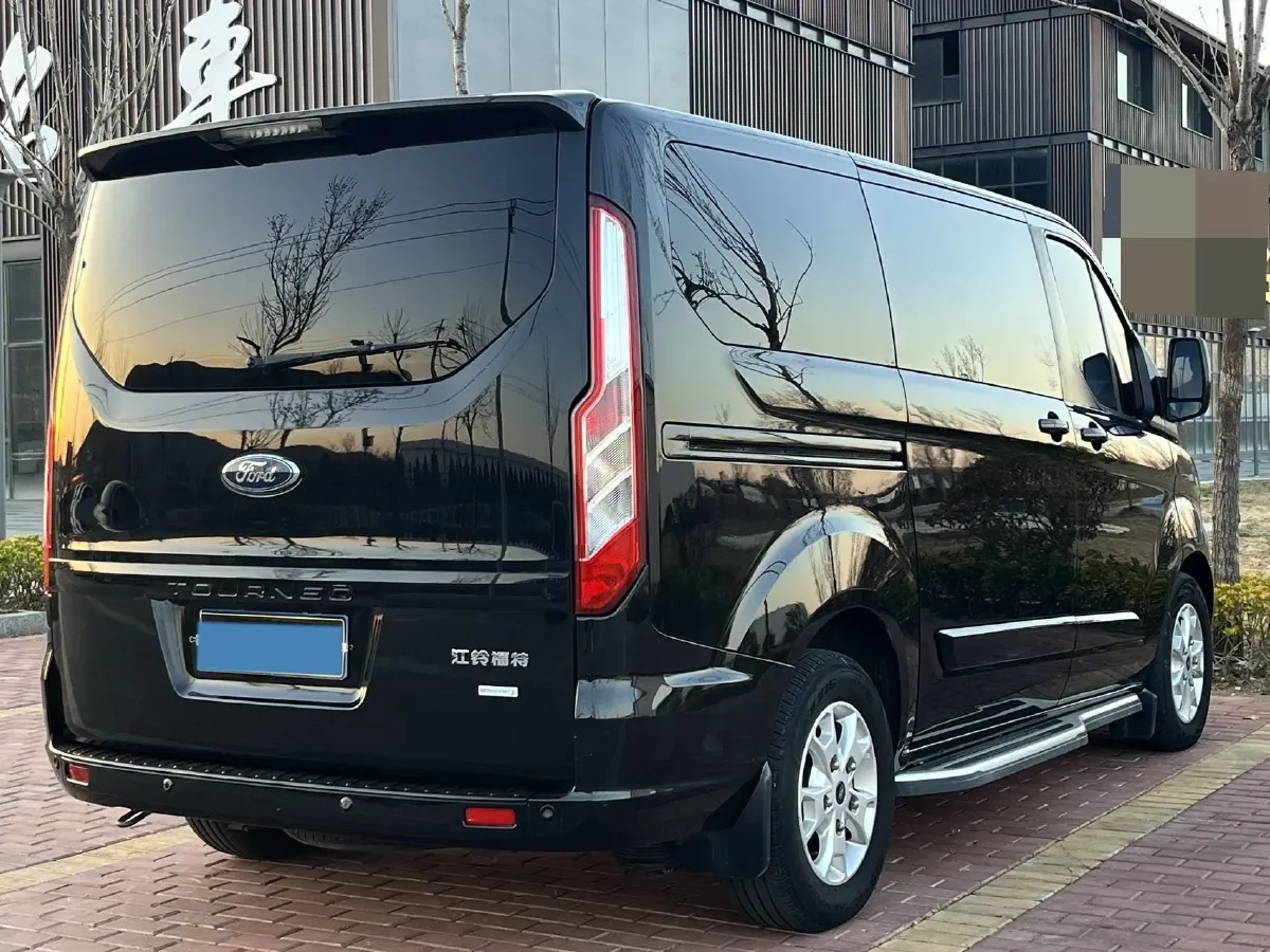2017 Ford Tourneo 2.0T 203HP L4 6AT,autocango,china used car exporter,china ev exporter,chinese used car exporter,chinese used ev exporter