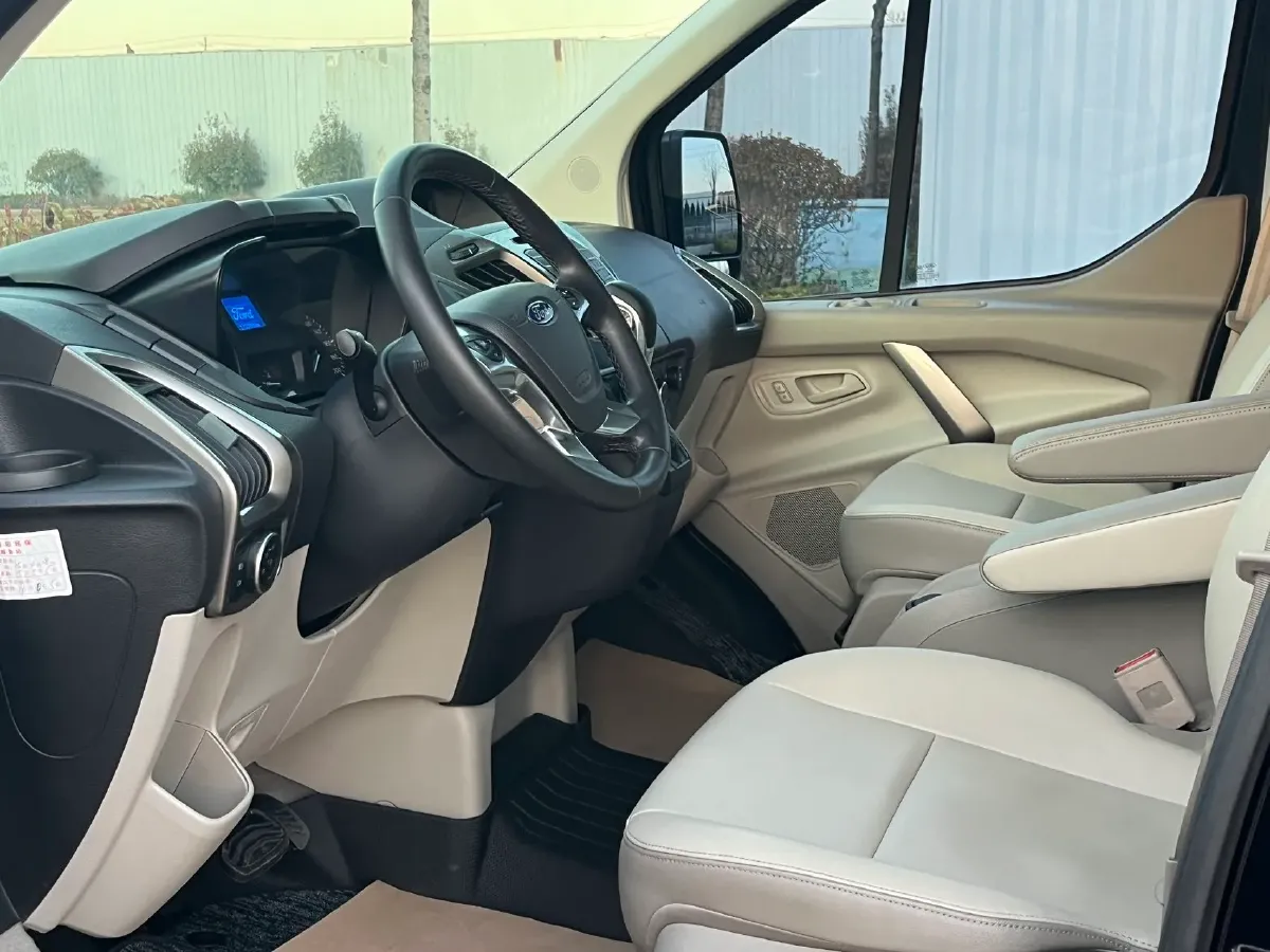 2017 Ford Tourneo 2.0T 203HP L4 6AT,autocango,china used car exporter,china ev exporter,chinese used car exporter,chinese used ev exporter