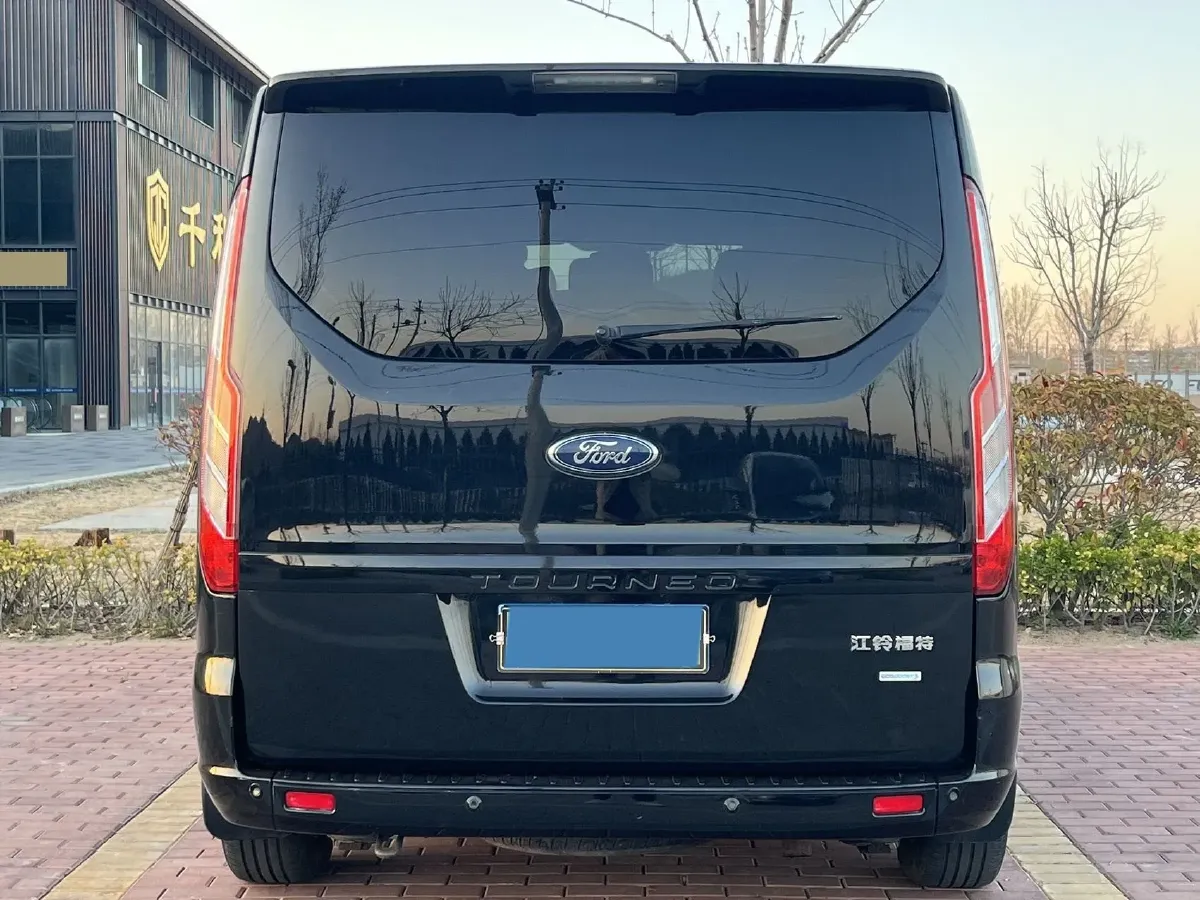 2017 Ford Tourneo 2.0T 203HP L4 6AT,autocango,china used car exporter,china ev exporter,chinese used car exporter,chinese used ev exporter