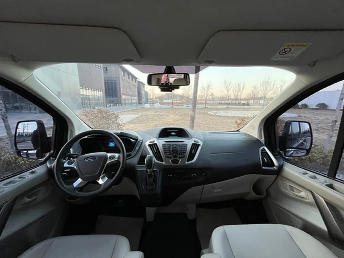 2017 Ford Tourneo 2.0T 203HP L4 6AT,autocango,china used car exporter,china ev exporter,chinese used car exporter,chinese used ev exporter