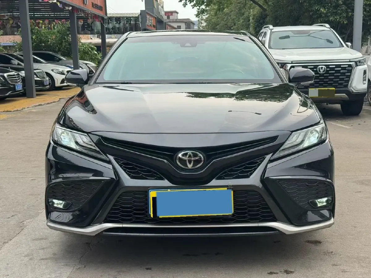 2021 Toyota Camry 2.5L 209HP L4 8AT,autocango,china used car exporter,china ev exporter,chinese used car exporter,chinese used ev exporter