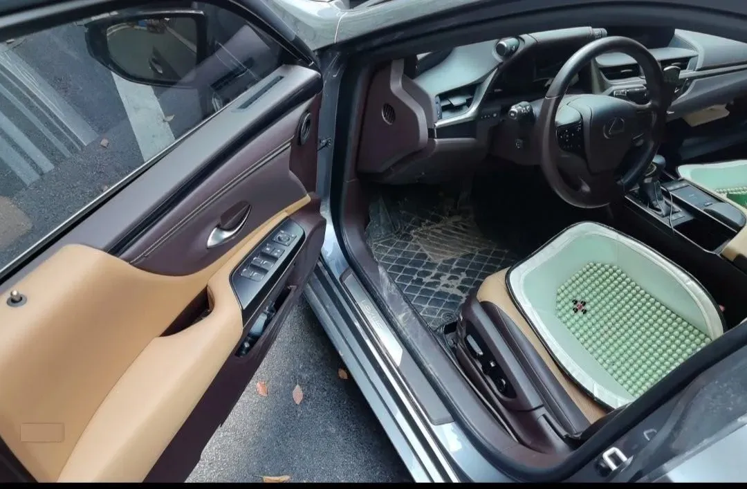 2018 Lexus ES 2.0L 167HP L4 6AT,autocango,china used car exporter,china ev exporter,chinese used car exporter,chinese used ev exporter