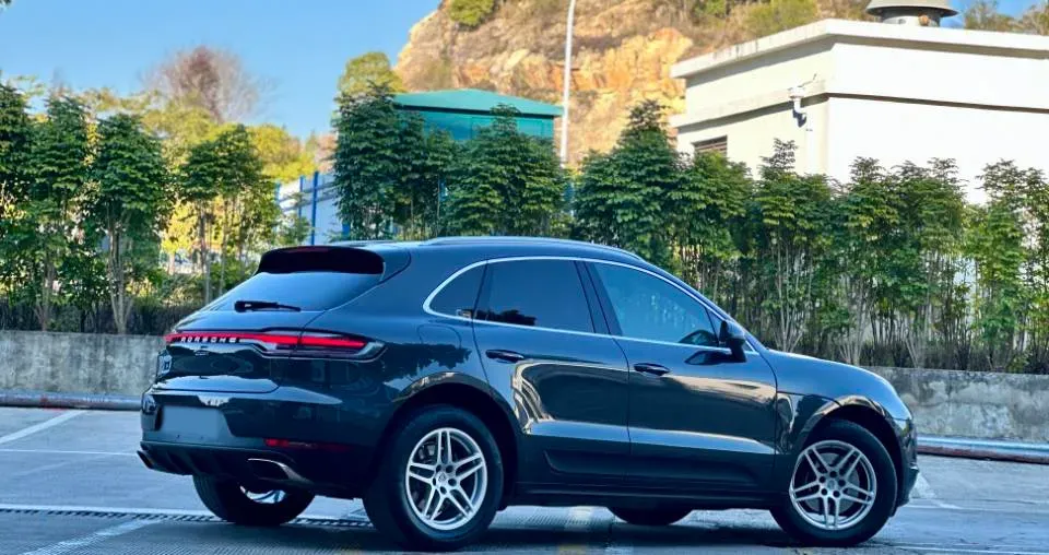 2018 Porsche Macan 2.0T 252HP L4 7DCT,autocango,china used car exporter,china ev exporter,chinese used car exporter,chinese used ev exporter