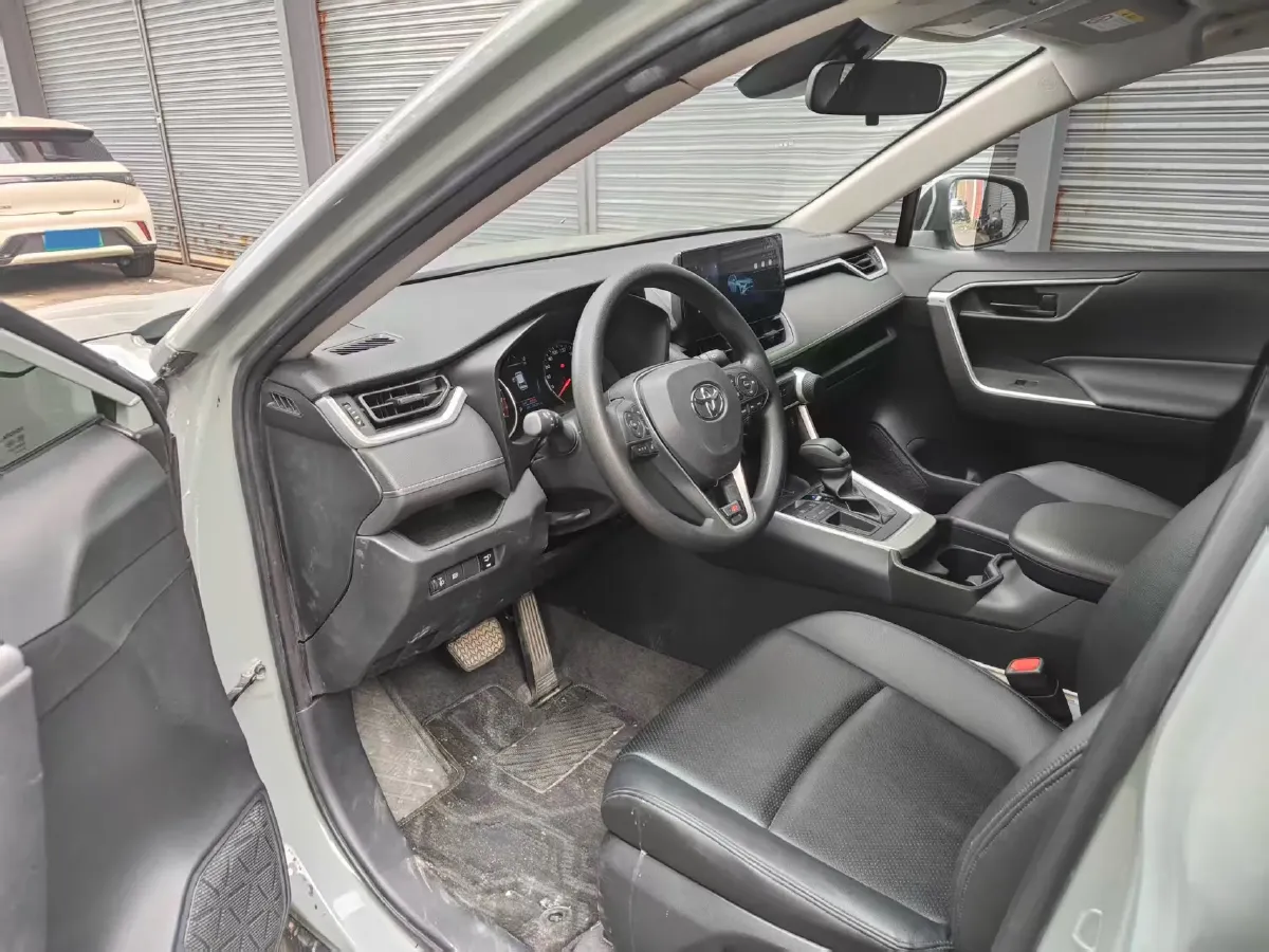 2023 Toyota RAV4 2.0L 171HP L4 CVT,autocango,china used car exporter,china ev exporter,chinese used car exporter,chinese used ev exporter