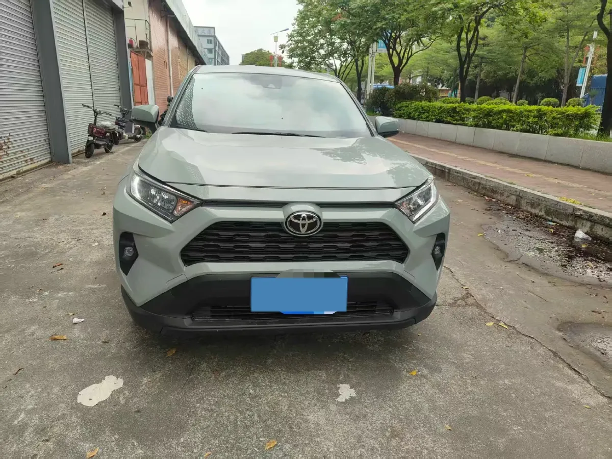 2023 Toyota RAV4 2.0L 171HP L4 CVT,autocango,china used car exporter,china ev exporter,chinese used car exporter,chinese used ev exporter