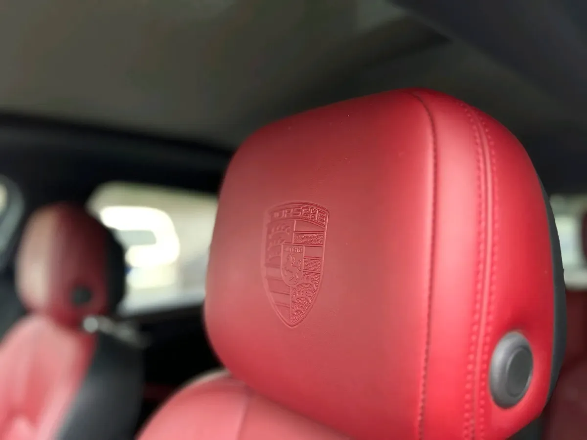 2018 Porsche Macan 2.0T 252HP L4 7DCT,autocango,china used car exporter,china ev exporter,chinese used car exporter,chinese used ev exporter