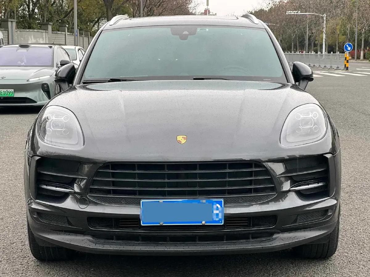 2018 Porsche Macan 2.0T 252HP L4 7DCT,autocango,china used car exporter,china ev exporter,chinese used car exporter,chinese used ev exporter