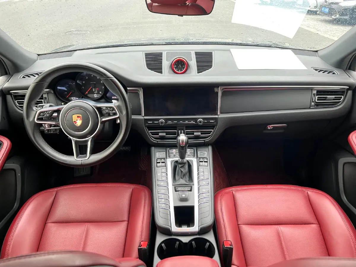 2018 Porsche Macan 2.0T 252HP L4 7DCT,autocango,china used car exporter,china ev exporter,chinese used car exporter,chinese used ev exporter