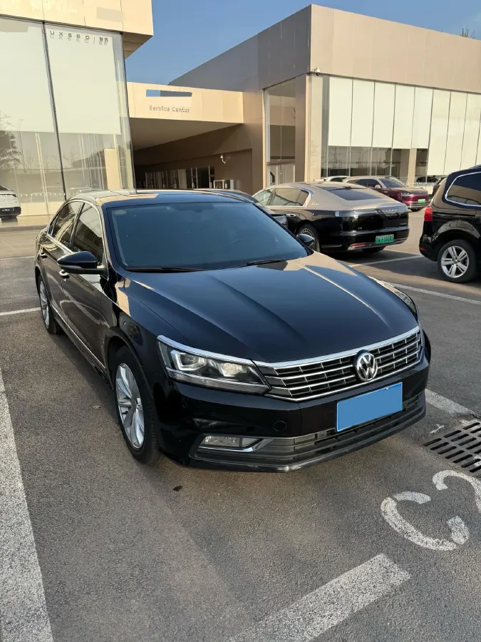 2016 Volkswagen Passat 1.8T 180HP L4 7DCT,autocango,china used car exporter,china ev exporter,chinese used car exporter,chinese used ev exporter