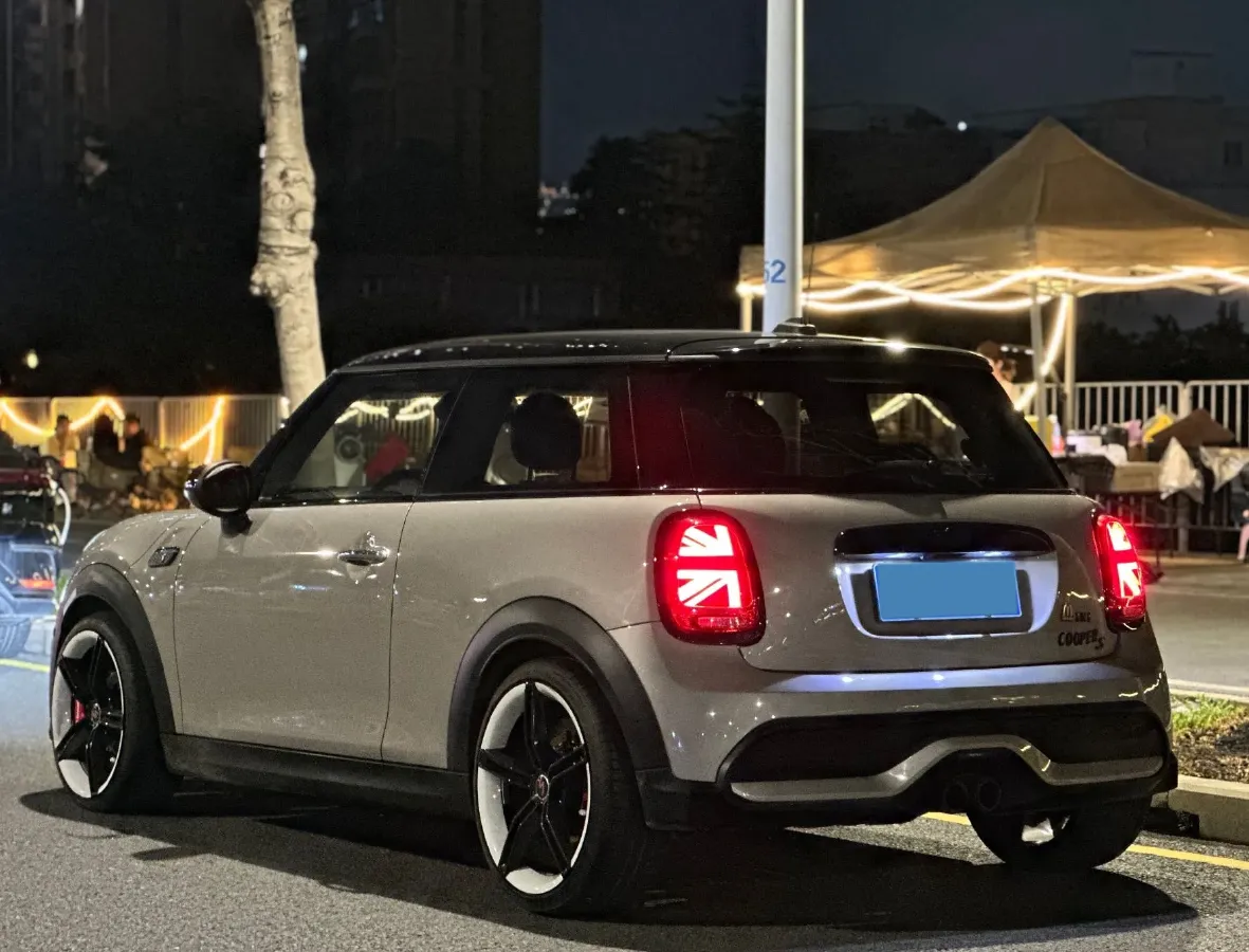2022 MINI MINI 2.0T 192HP L4 7DCT,autocango,china used car exporter,china ev exporter,chinese used car exporter,chinese used ev exporter