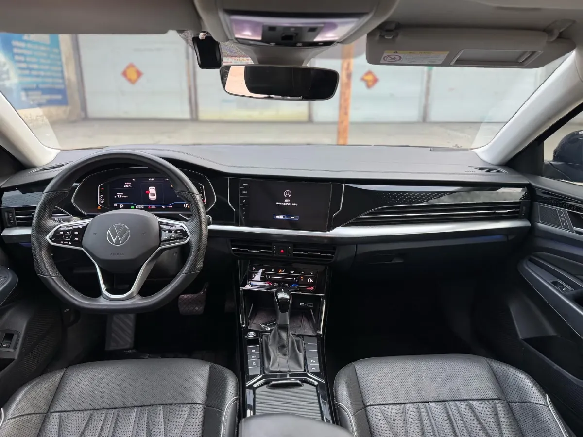 2021 Volkswagen Passat 2.0T 186HP L4 7DCT,autocango,china used car exporter,china ev exporter,chinese used car exporter,chinese used ev exporter