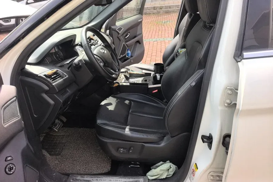 2018 Landwind X7 1.5T 163HP L4 8AT,autocango,china used car exporter,china ev exporter,chinese used car exporter,chinese used ev exporter