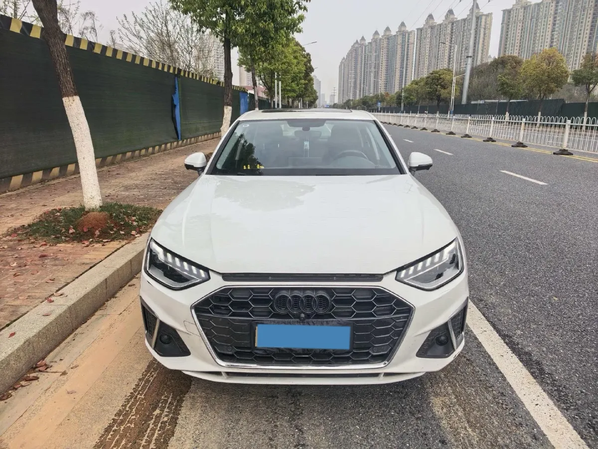 2020 Audi A4L 2.0T 190HP L4 7DCT,autocango,china used car exporter,china ev exporter,chinese used car exporter,chinese used ev exporter