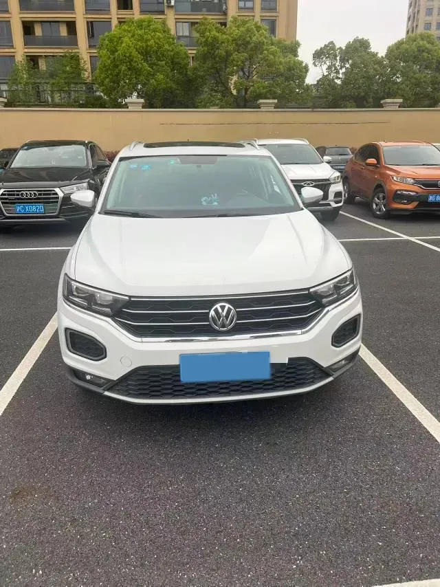 2019 Volkswagen T-Roc 1.4T 131HP L4 7DCT,autocango,china used car exporter,china ev exporter,chinese used car exporter,chinese used ev exporter