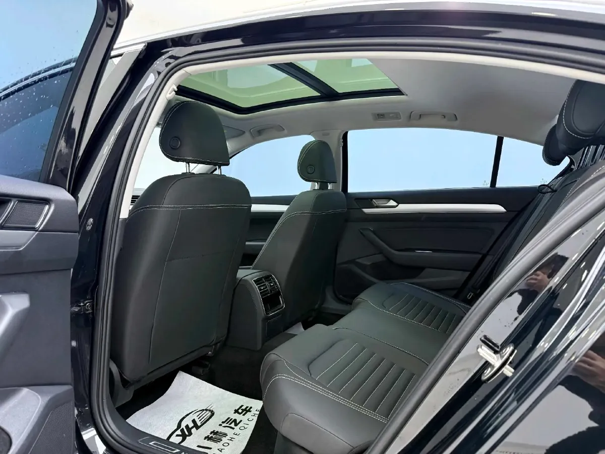 2020 Volkswagen Magotan 1.4T 150HP L4 7DCT,autocango,china used car exporter,china ev exporter,chinese used car exporter,chinese used ev exporter