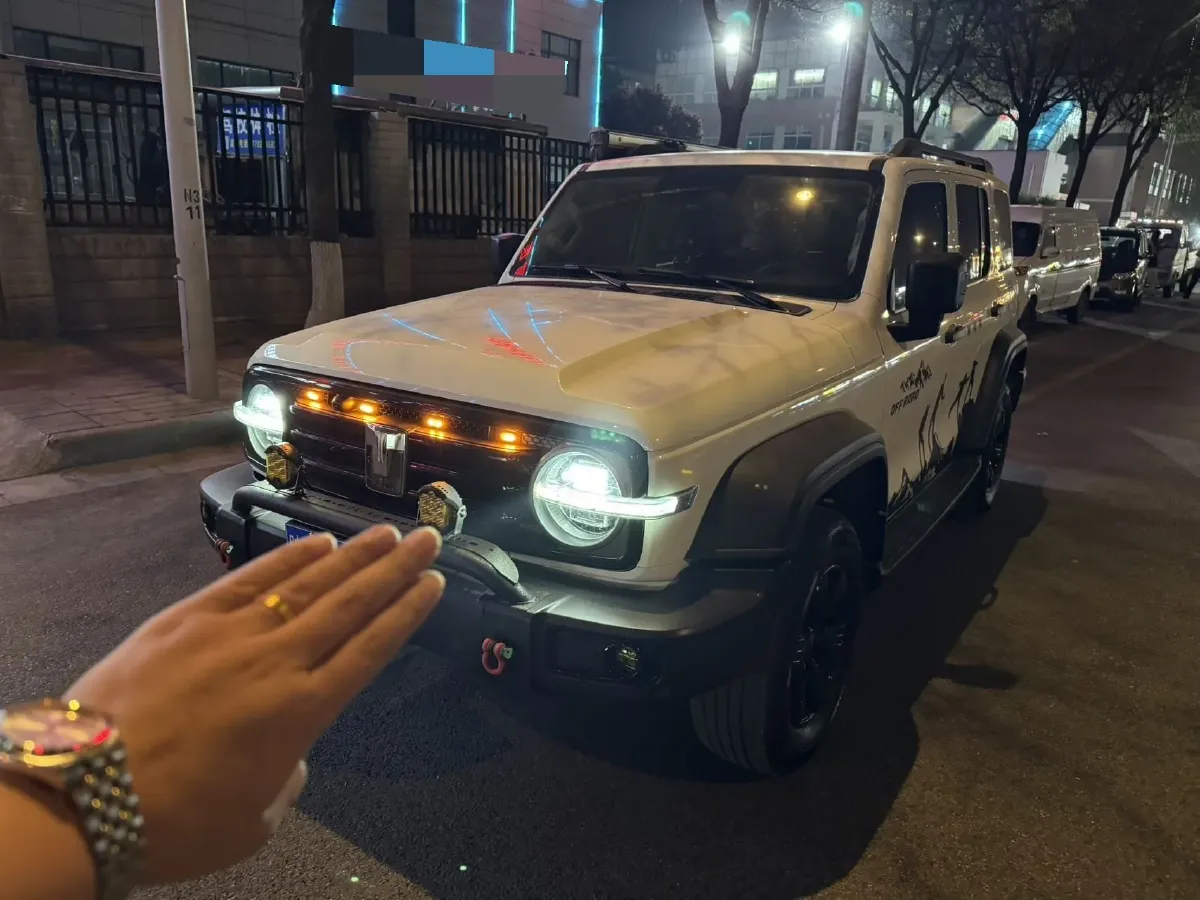 2021 Tank 300 2.0T 227HP L4 8AT,autocango,china used car exporter,china ev exporter,chinese used car exporter,chinese used ev exporter