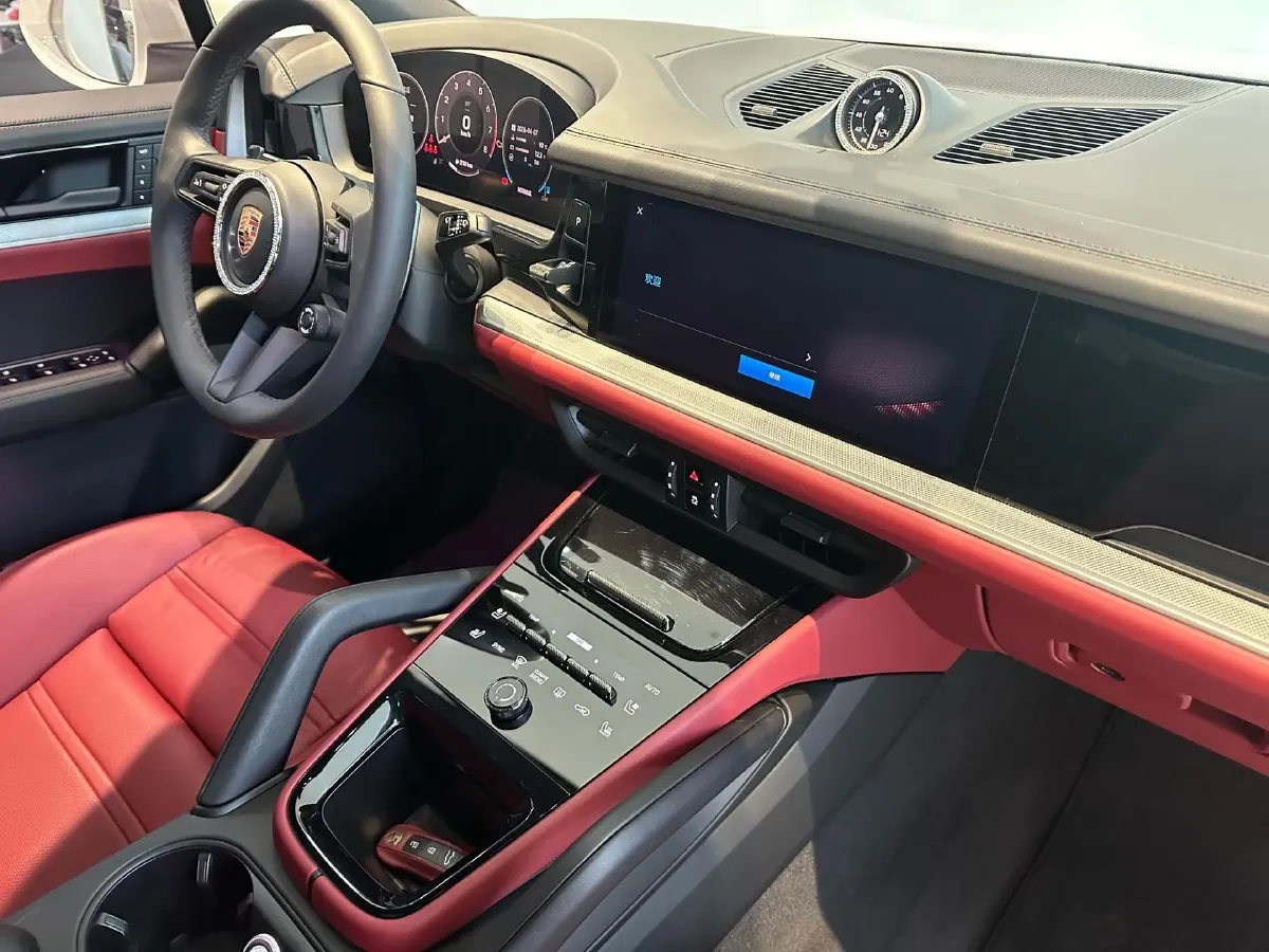 2025 Porsche Cayenne 3.0T 354HP V6 8AT,autocango,china used car exporter,china ev exporter,chinese used car exporter,chinese used ev exporter