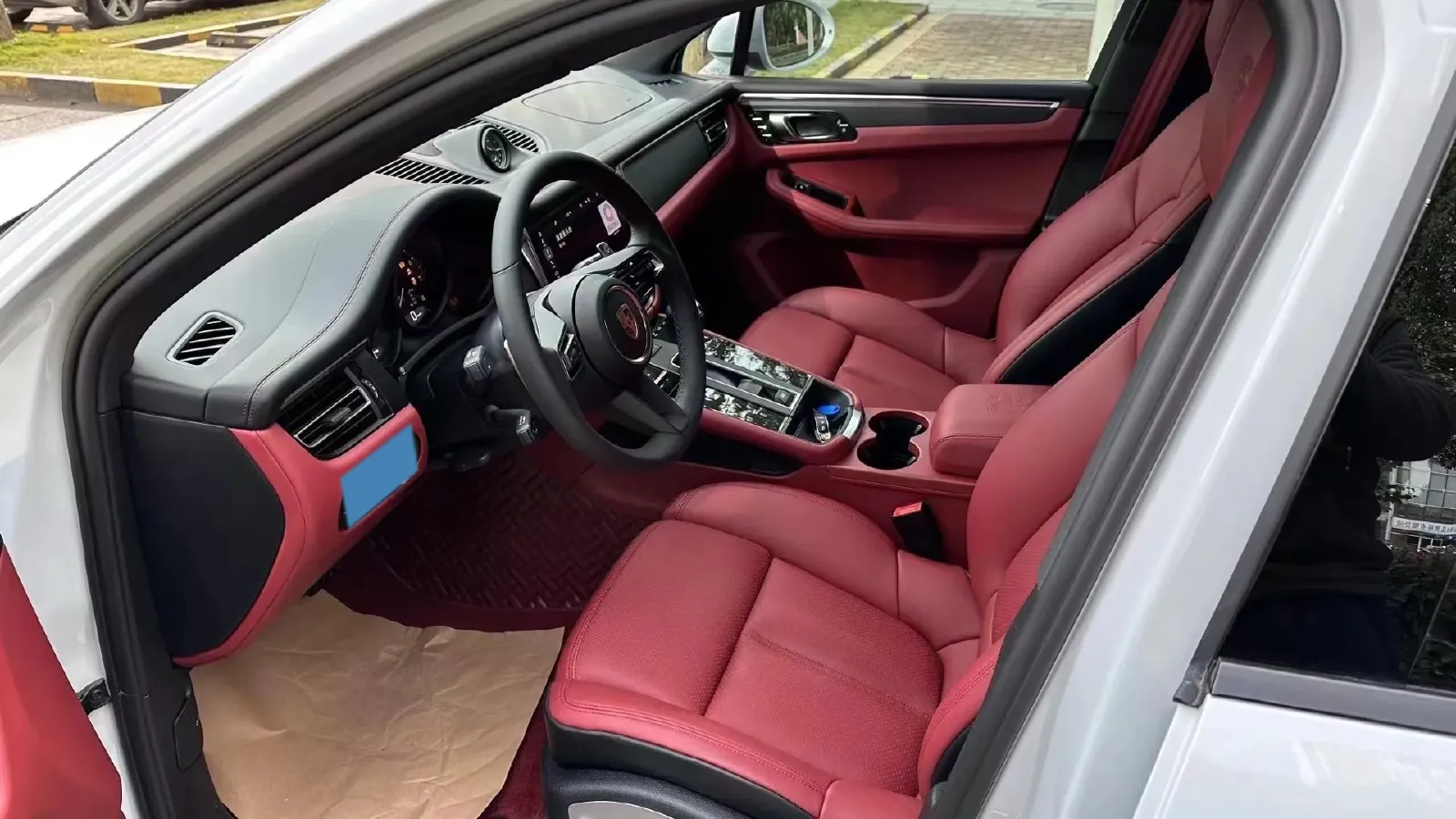 2022 Porsche Macan 2.0T 265HP L4 7DCT,autocango,china used car exporter,china ev exporter,chinese used car exporter,chinese used ev exporter