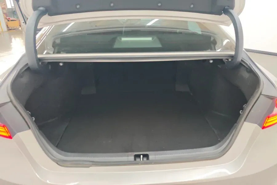 2021 Toyota Camry 2.0L 178HP L4 CVT,autocango,china used car exporter,china ev exporter,chinese used car exporter,chinese used ev exporter