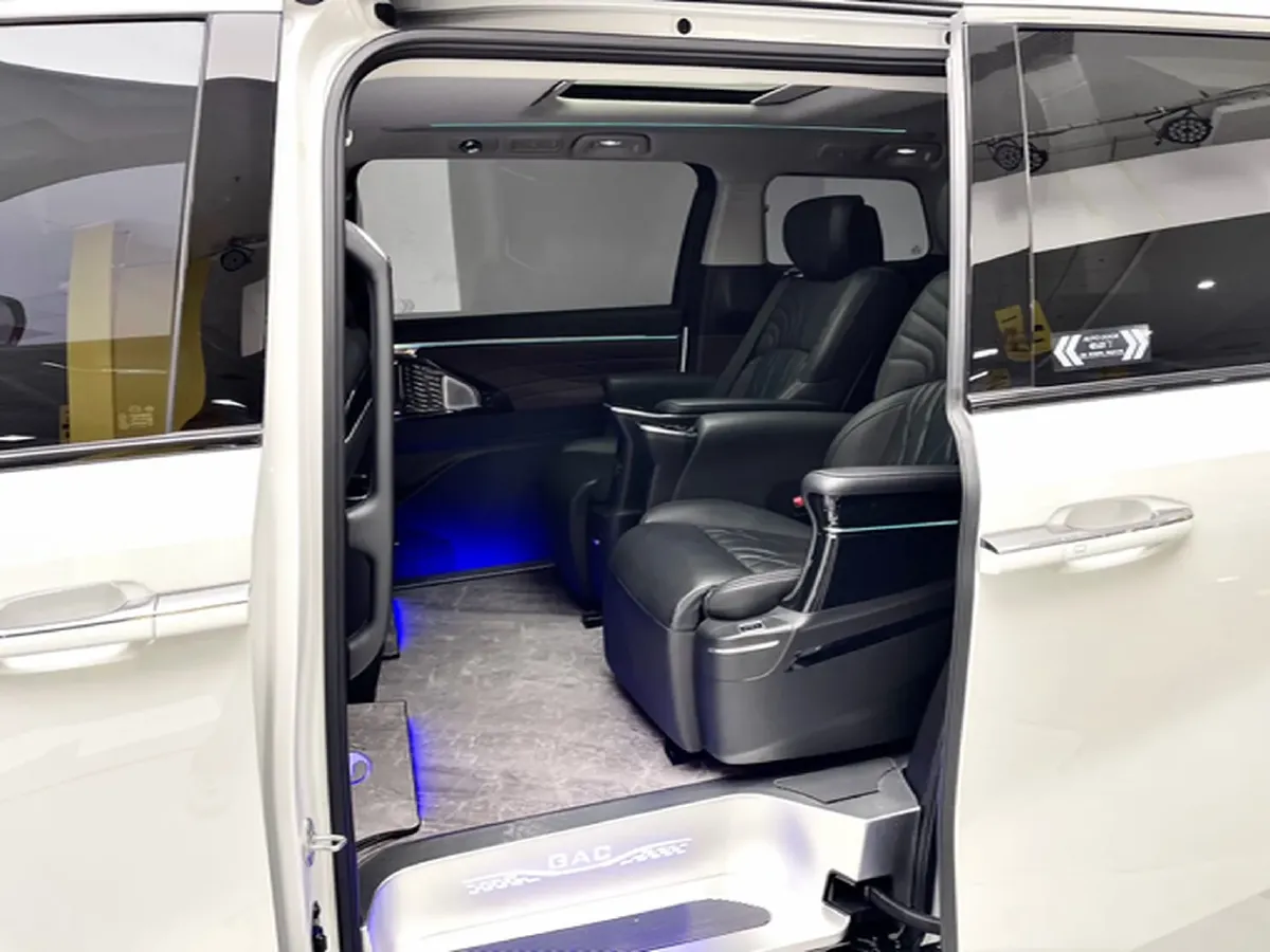 2024 GAC Trumpchi M8 2.0T 252HP L4 8AT,autocango,china used car exporter,china ev exporter,chinese used car exporter,chinese used ev exporter