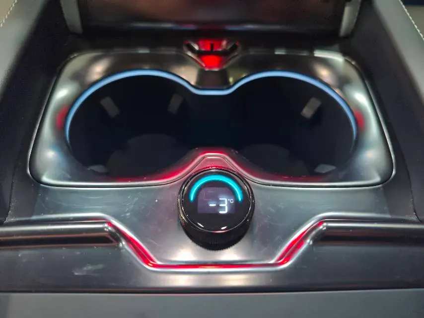 2023 FangChengBao Bao 5 1.5T 194HP L4 E-CVT PHEV 31.8KWH,autocango,china used car exporter,china ev exporter,chinese used car exporter,chinese used ev exporter