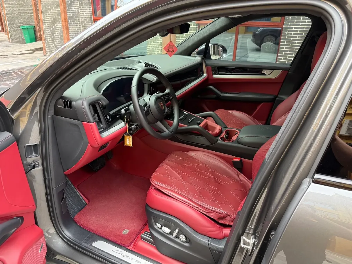 2024 Porsche Cayenne 3.0T 354HP V6 8AT,autocango,china used car exporter,china ev exporter,chinese used car exporter,chinese used ev exporter