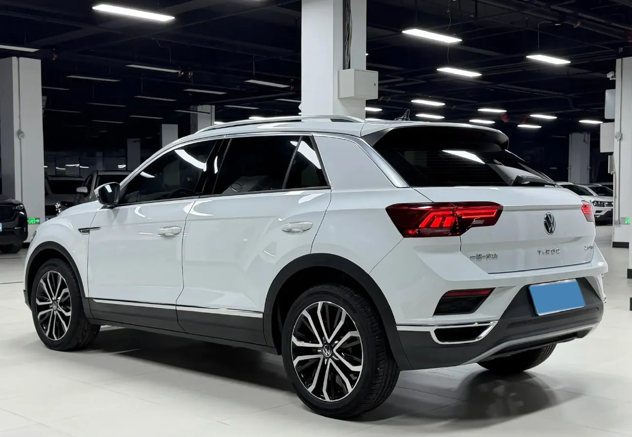 2022 Volkswagen T-Roc 1.4T 150HP L4 7DCT,autocango,china used car exporter,china ev exporter,chinese used car exporter,chinese used ev exporter