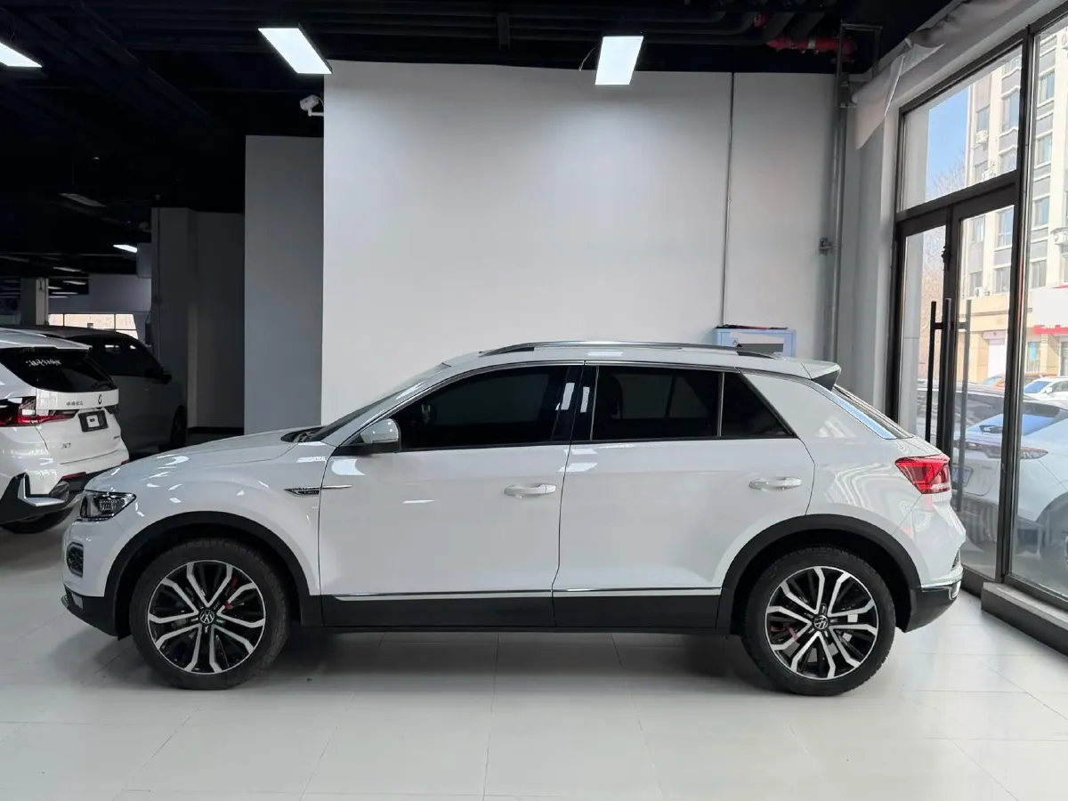 2022 Volkswagen T-Roc 1.4T 150HP L4 7DCT,autocango,china used car exporter,china ev exporter,chinese used car exporter,chinese used ev exporter