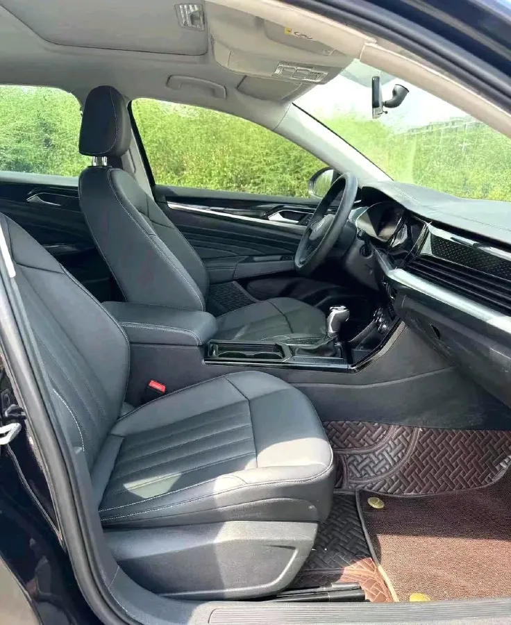 2023 Volkswagen Passat 1.4T 150HP L4 7DCT,autocango,china used car exporter,china ev exporter,chinese used car exporter,chinese used ev exporter