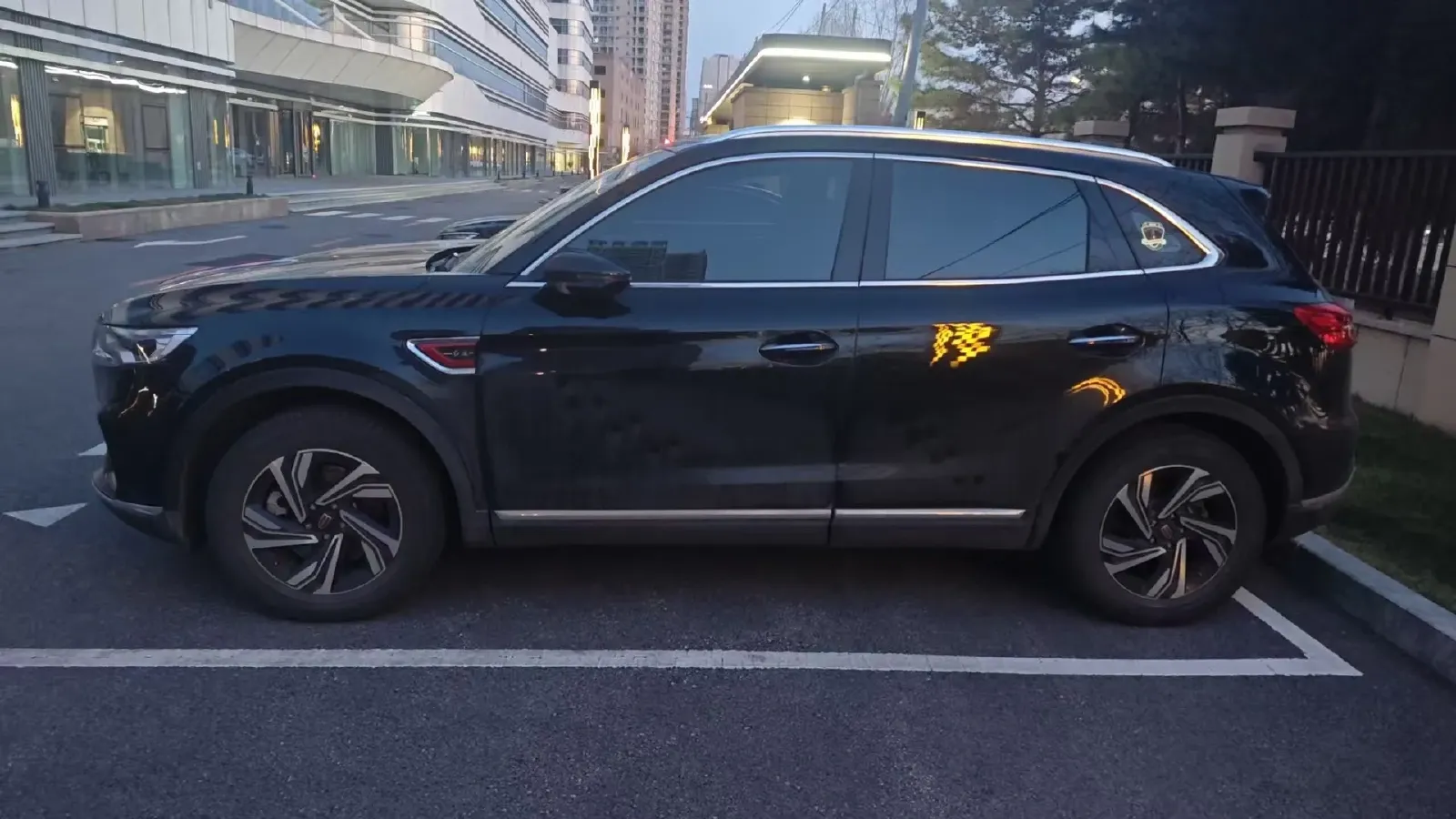 2022 HongQi HS5 2.0T 224HP L4 6AT,autocango,china used car exporter,china ev exporter,chinese used car exporter,chinese used ev exporter