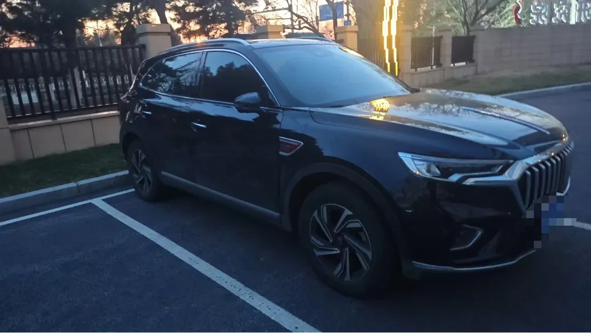 2022 HongQi HS5 2.0T 224HP L4 6AT,autocango,china used car exporter,china ev exporter,chinese used car exporter,chinese used ev exporter