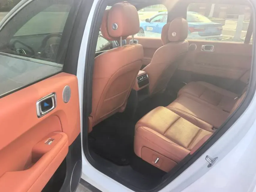 2024 Li L6 Range Extended 154HP L4 REEV 36.8KWH,autocango,china used car exporter,china ev exporter,chinese used car exporter,chinese used ev exporter