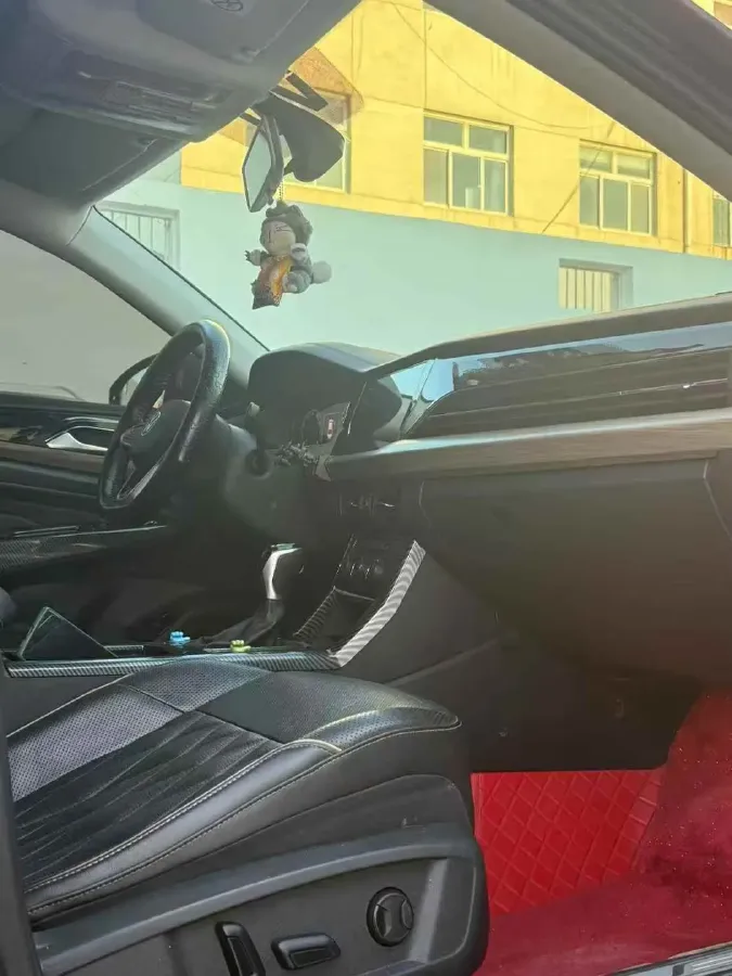 2019 Volvo V40 1.5T 152HP L4 6AT,autocango,china used car exporter,china ev exporter,chinese used car exporter,chinese used ev exporter