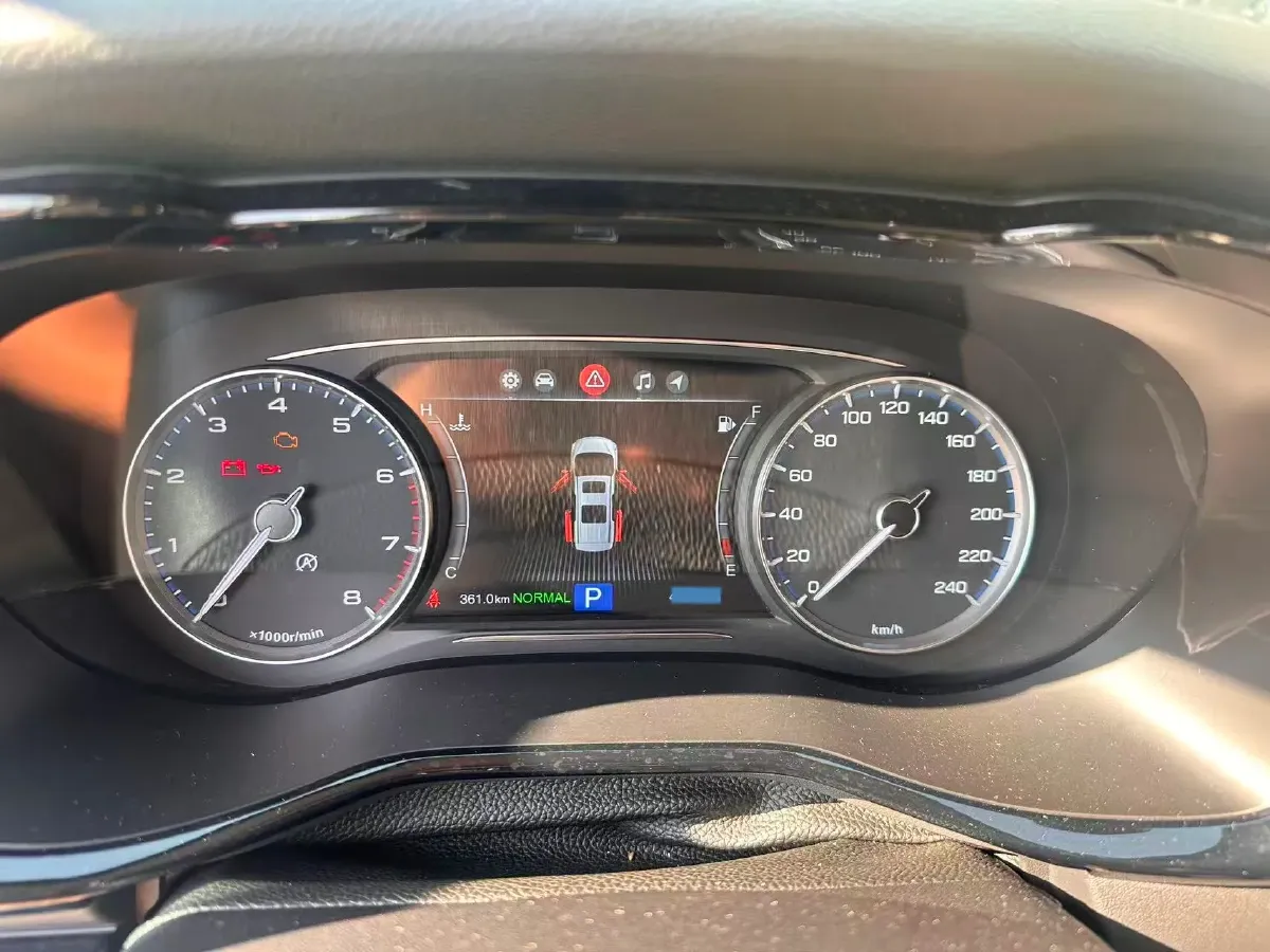 2018 GAC Trumpchi M8 2.0T 201HP L4 6AT,autocango,china used car exporter,china ev exporter,chinese used car exporter,chinese used ev exporter