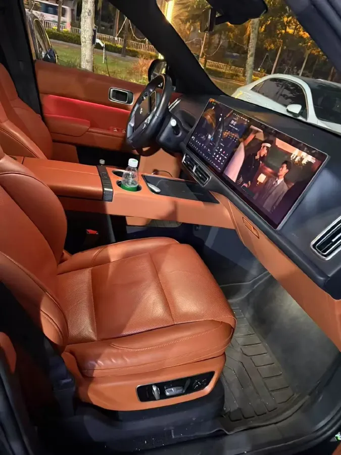 2023 Li L8 Range Extended 154HP REEV 40.9KWH,autocango,china used car exporter,china ev exporter,chinese used car exporter,chinese used ev exporter