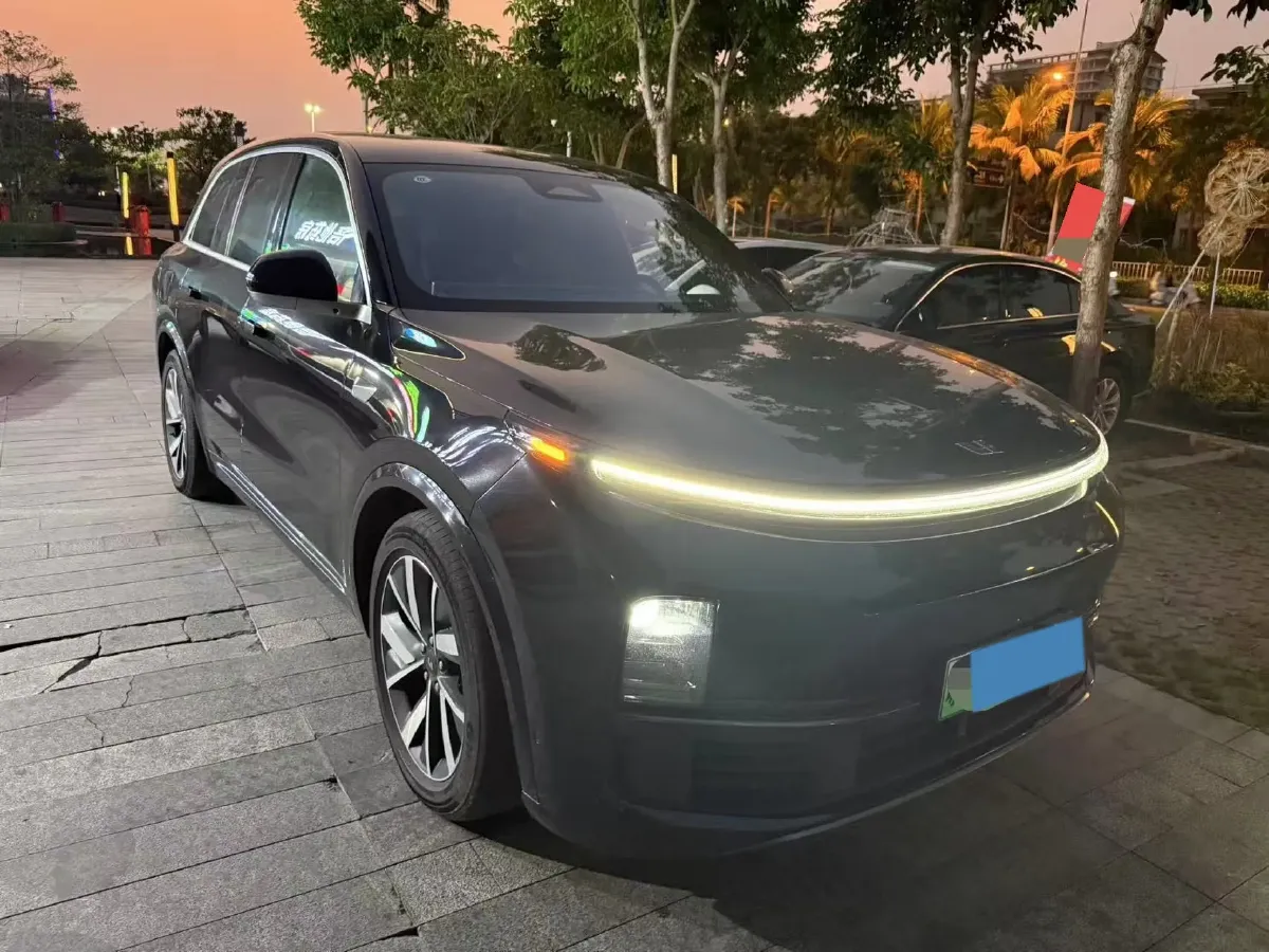 2023 Li L8 Range Extended 154HP REEV 40.9KWH,autocango,china used car exporter,china ev exporter,chinese used car exporter,chinese used ev exporter