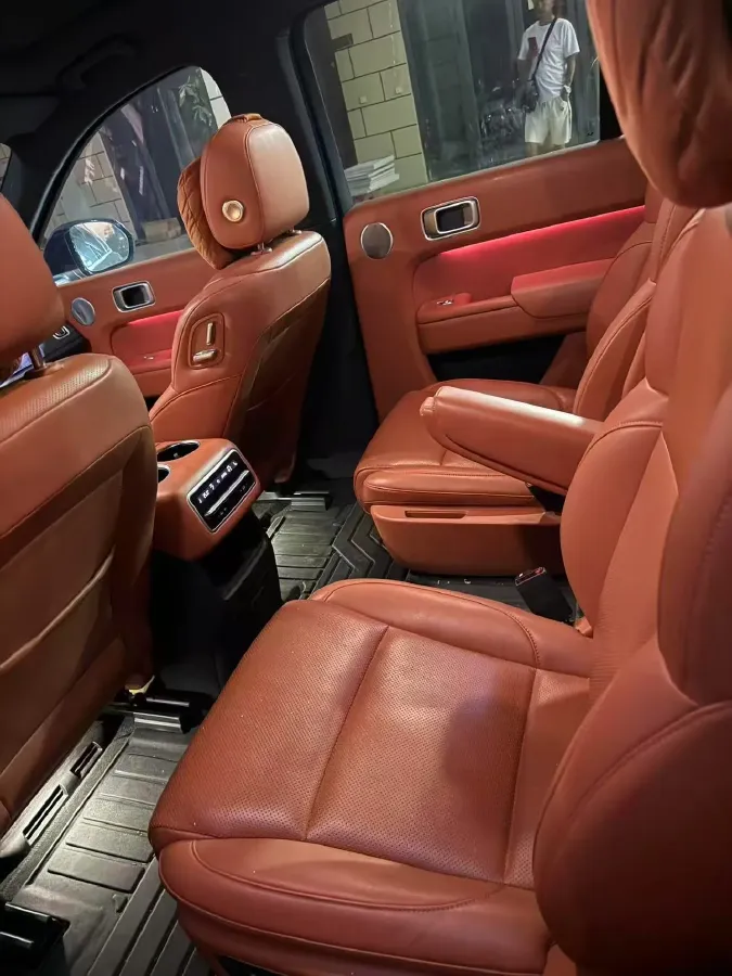 2023 Li L8 Range Extended 154HP REEV 40.9KWH,autocango,china used car exporter,china ev exporter,chinese used car exporter,chinese used ev exporter