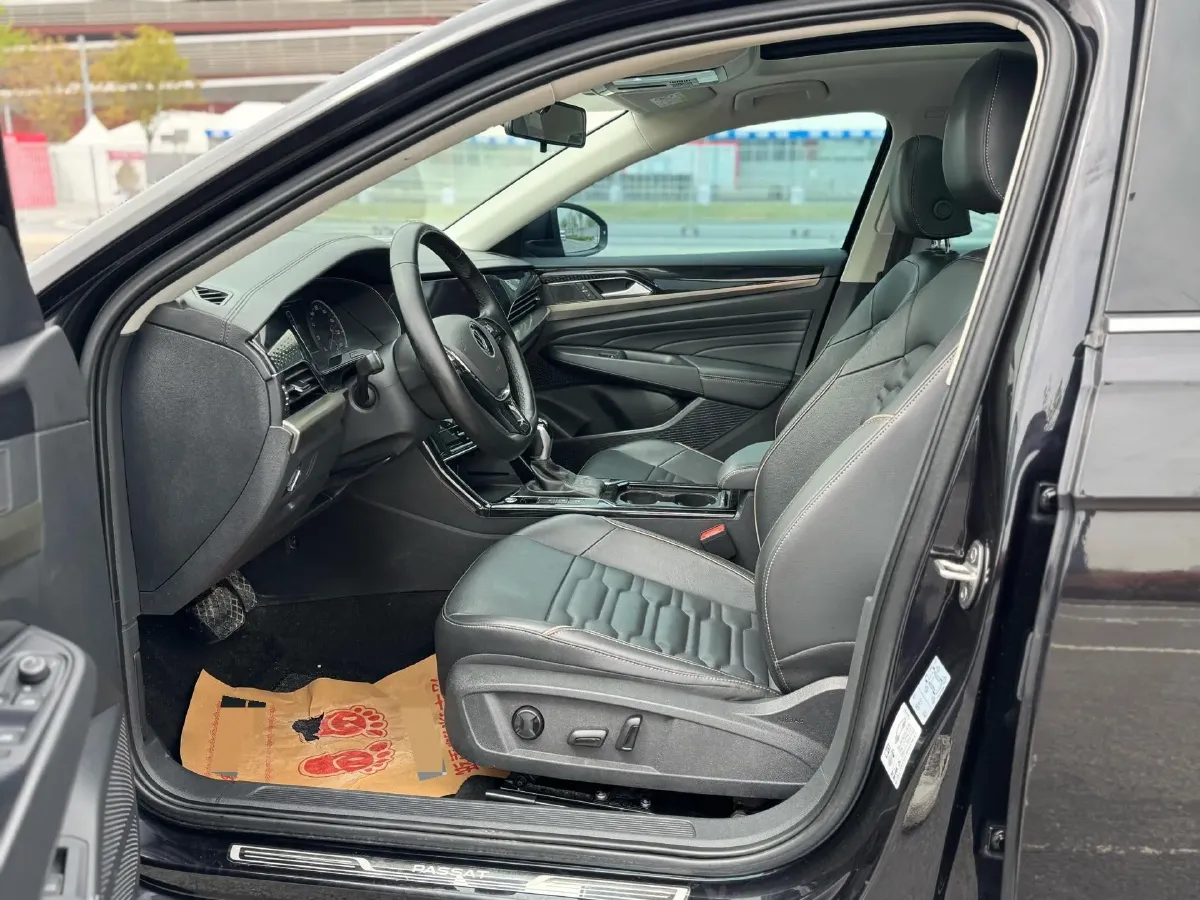 2020 Volkswagen Passat 2.0T 186HP L4 7DCT,autocango,china used car exporter,china ev exporter,chinese used car exporter,chinese used ev exporter