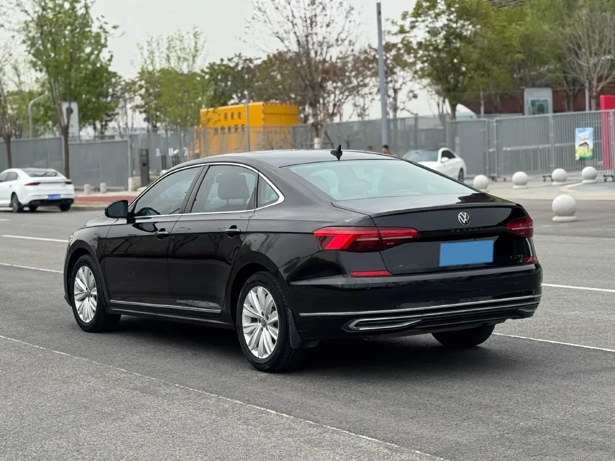 2020 Volkswagen Passat 2.0T 186HP L4 7DCT,autocango,china used car exporter,china ev exporter,chinese used car exporter,chinese used ev exporter