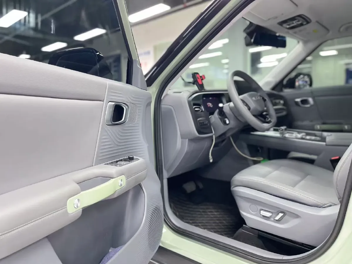 2024 Beijing BJ30 1.5T 188HP L4 7DCT,autocango,china used car exporter,china ev exporter,chinese used car exporter,chinese used ev exporter