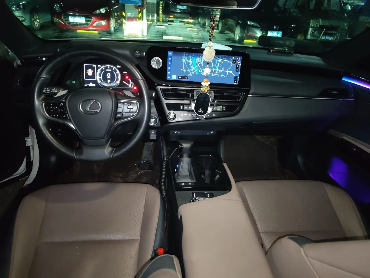 2023 Lexus ES 2.0L 173HP L4 CVT,autocango,china used car exporter,china ev exporter,chinese used car exporter,chinese used ev exporter