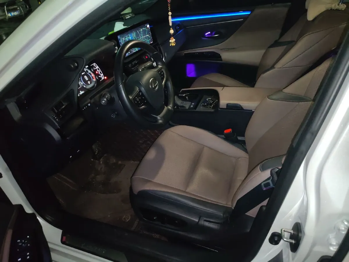 2023 Lexus ES 2.0L 173HP L4 CVT,autocango,china used car exporter,china ev exporter,chinese used car exporter,chinese used ev exporter