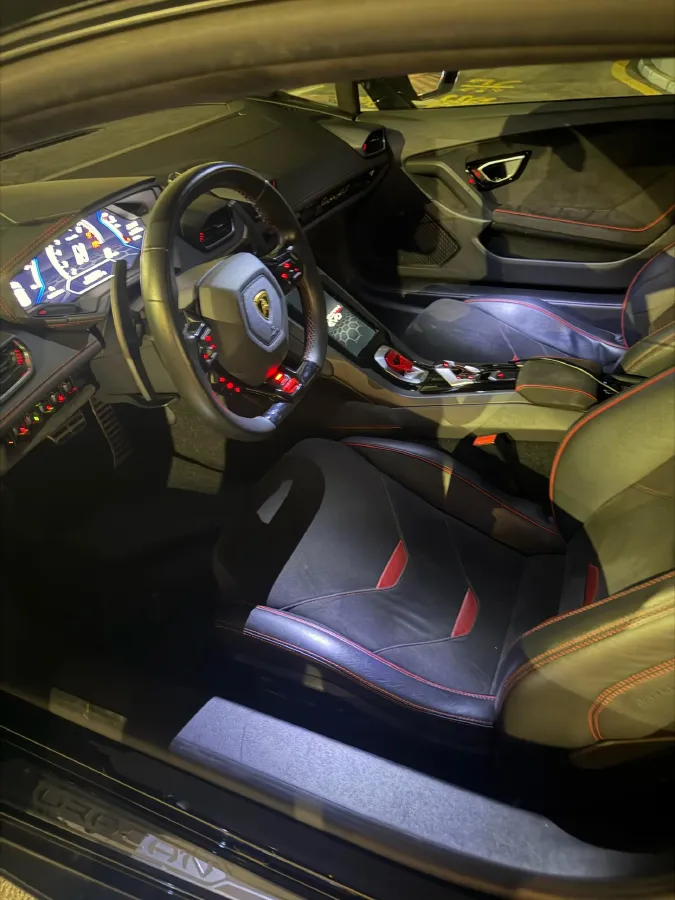 2020 Lamborghini Huracán 5.2L 611HP V10 7DCT,autocango,china used car exporter,china ev exporter,chinese used car exporter,chinese used ev exporter