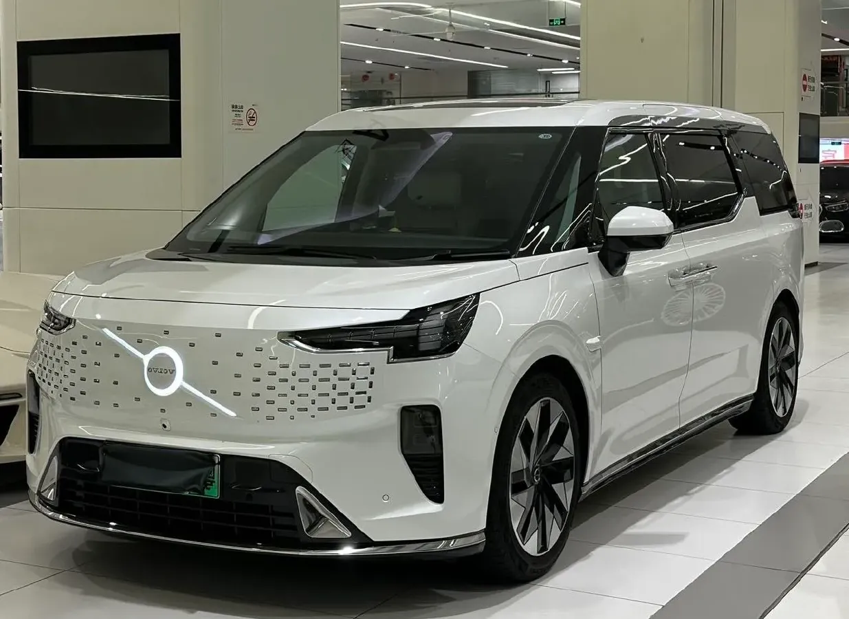 2025 Volvo EM90 BEV 116KWH,autocango,china used car exporter,china ev exporter,chinese used car exporter,chinese used ev exporter