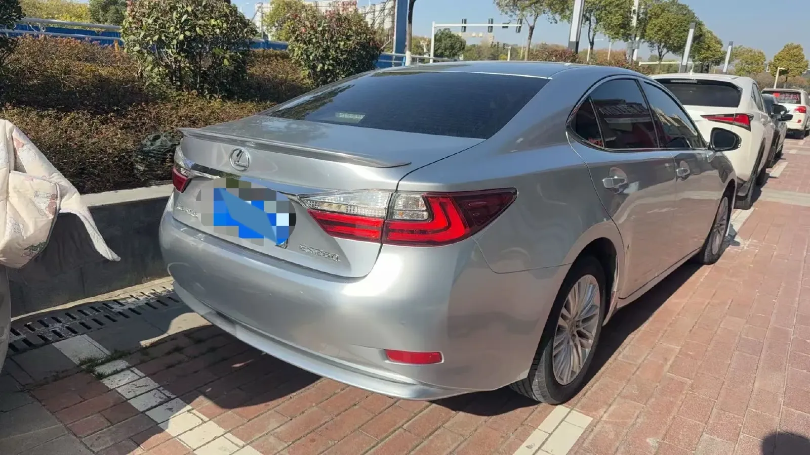 2017 Lexus ES 2.0L 167HP L4 6AT,autocango,china used car exporter,china ev exporter,chinese used car exporter,chinese used ev exporter