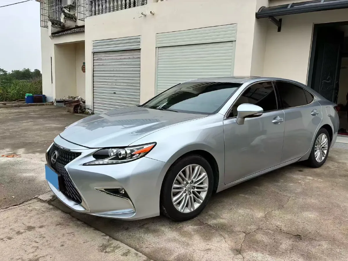 2017 Lexus ES 2.0L 167HP L4 6AT,autocango,china used car exporter,china ev exporter,chinese used car exporter,chinese used ev exporter