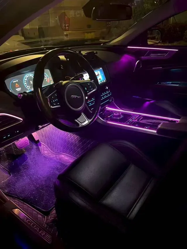 2018 Toyota Crown 2.0T 235HP L4 8AT,autocango,china used car exporter,china ev exporter,chinese used car exporter,chinese used ev exporter